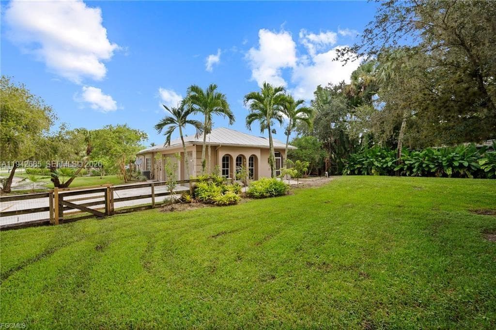 1981 Carbonata Drive, Other City - In The State Of Florida, FL 33920 photo 5