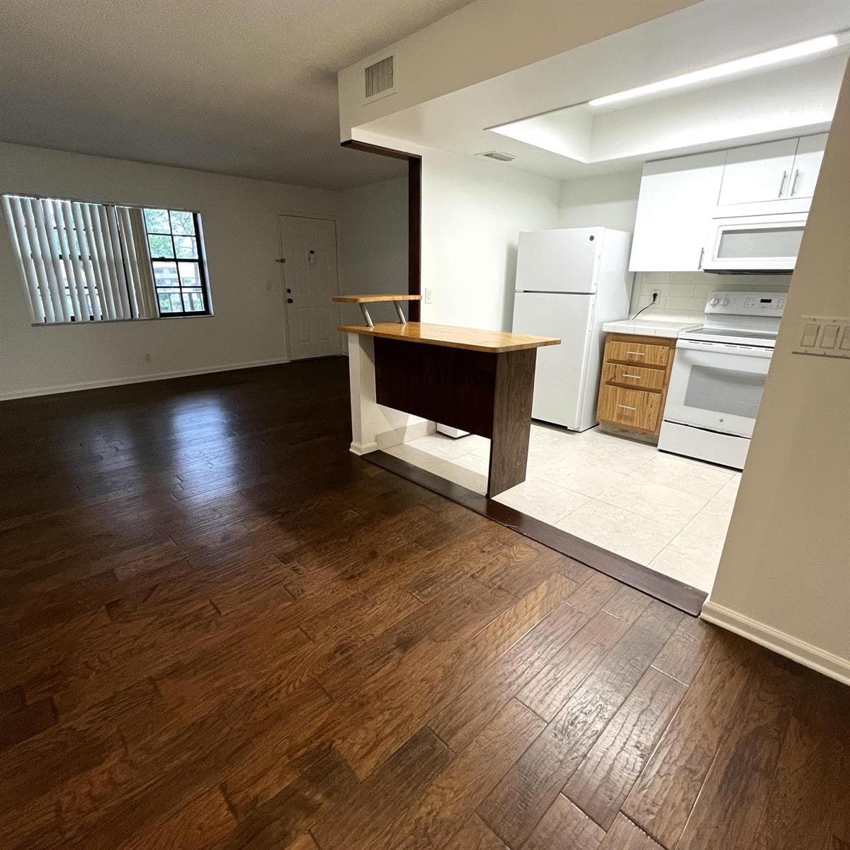 4205 Oak Terrace Drive # 4205, FL 33463 photo 3