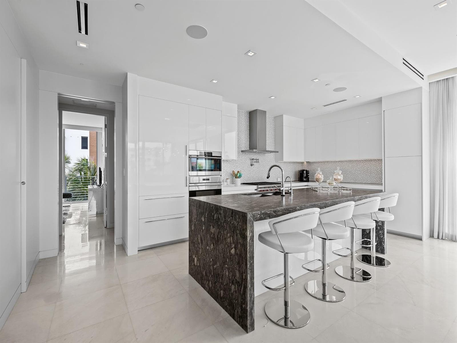 21 Isle Of Venice Drive # 301, Fort Lauderdale, FL 33301 photo 4
