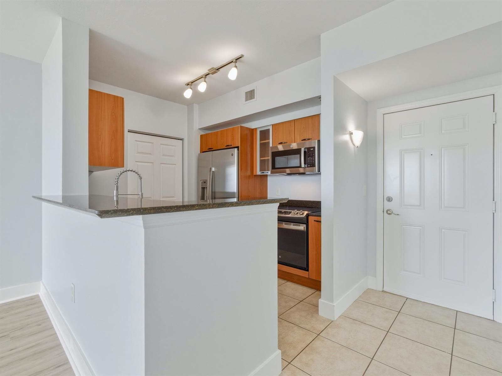 625 Casa Loma Boulevard # 1206, Boynton Beach, FL 33435 photo 5