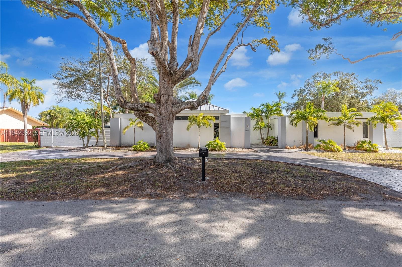 18555 SW 83rd Pl, Cutler Bay, FL 33157 photo 3