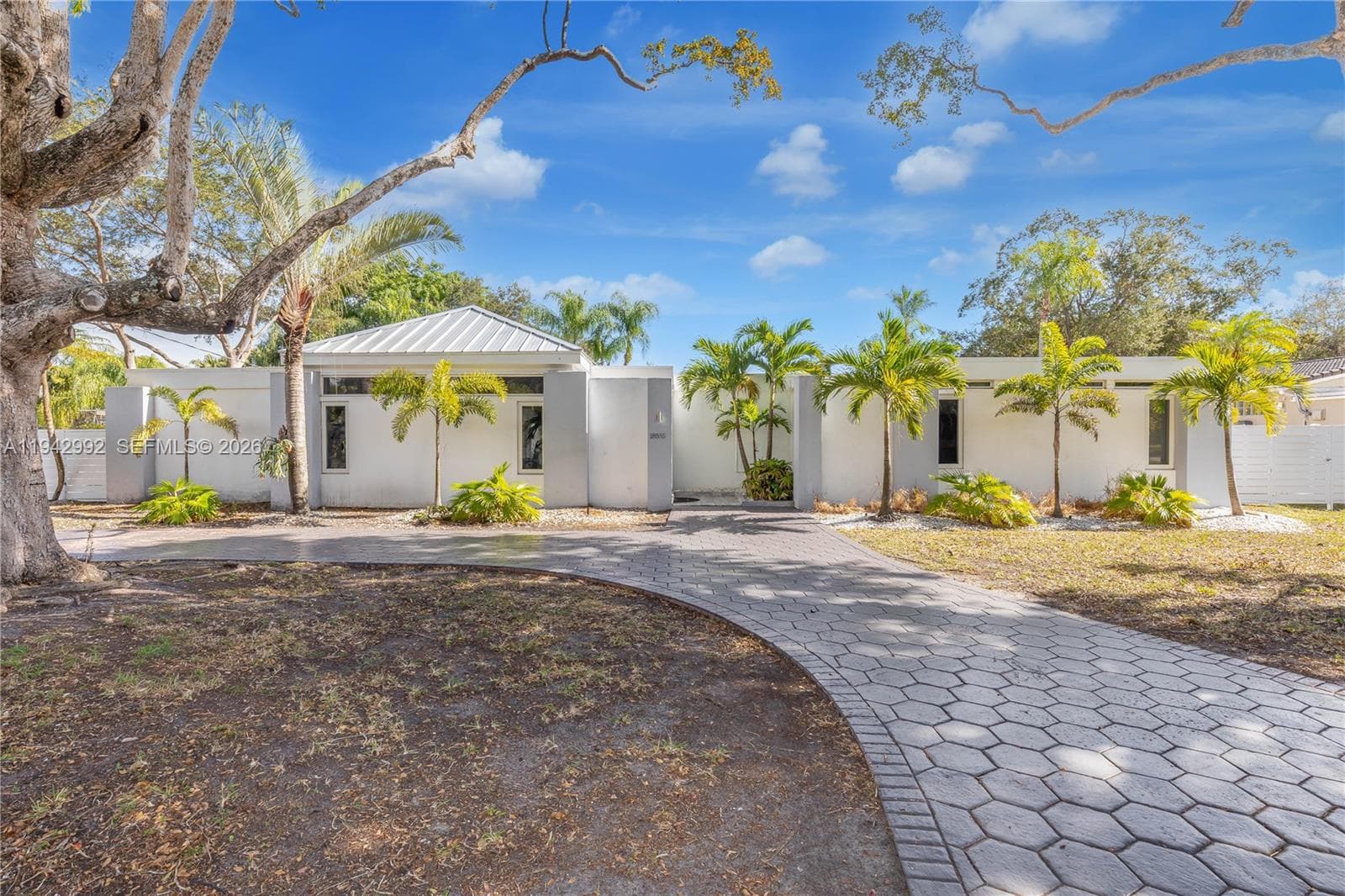 18555 SW 83rd Pl, Cutler Bay, FL 33157 photo 4
