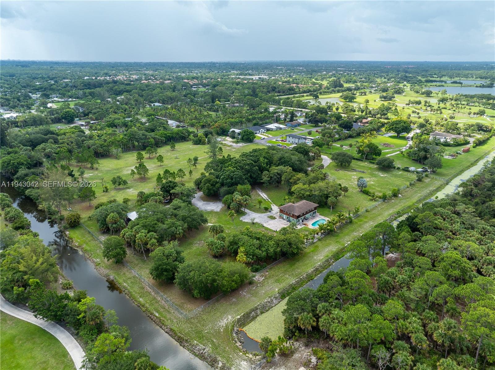 576 Marshall Rd, West Palm Beach, FL 33413 photo 4