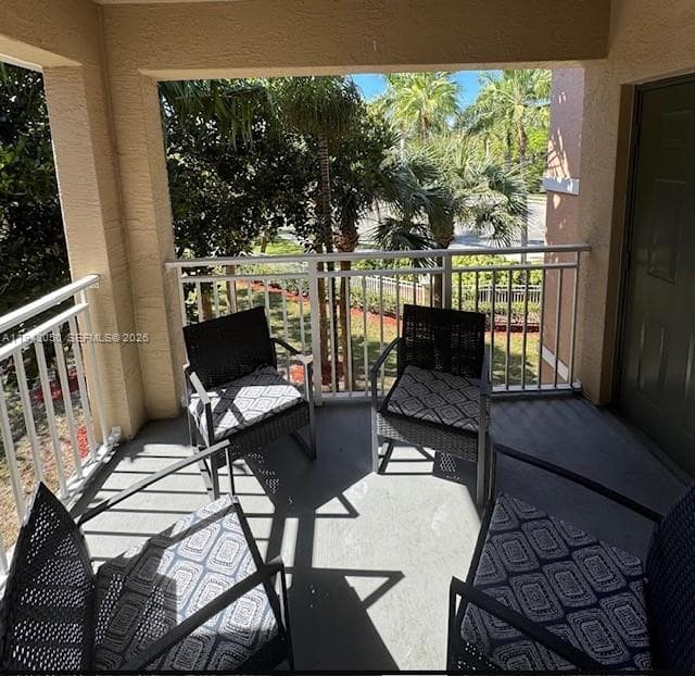 6434 Emerald Dunes Dr # 304, West Palm Beach, FL 33411 photo 2