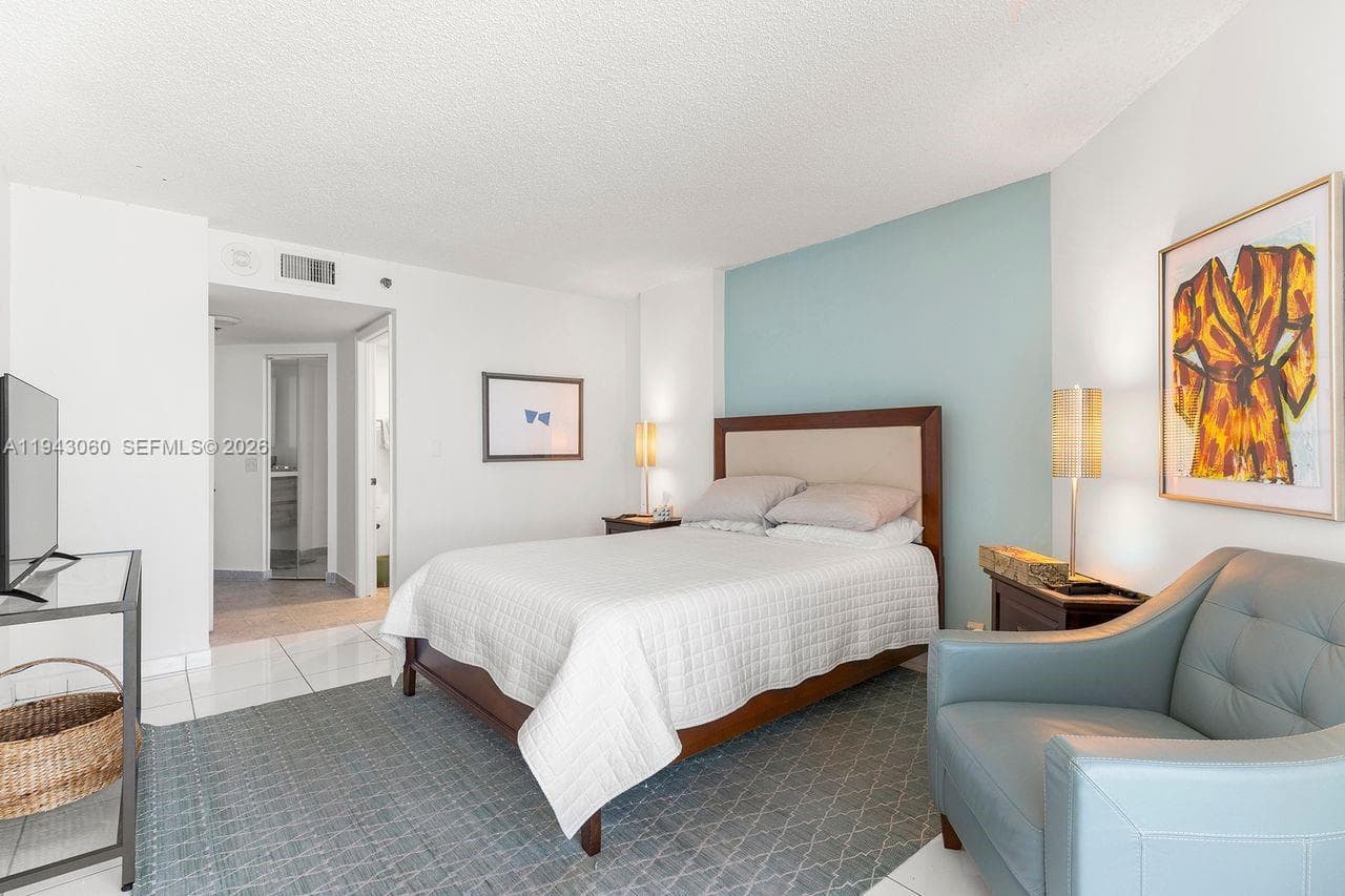 6767 Collins Ave # 1905, Miami Beach, FL 33141 photo 3