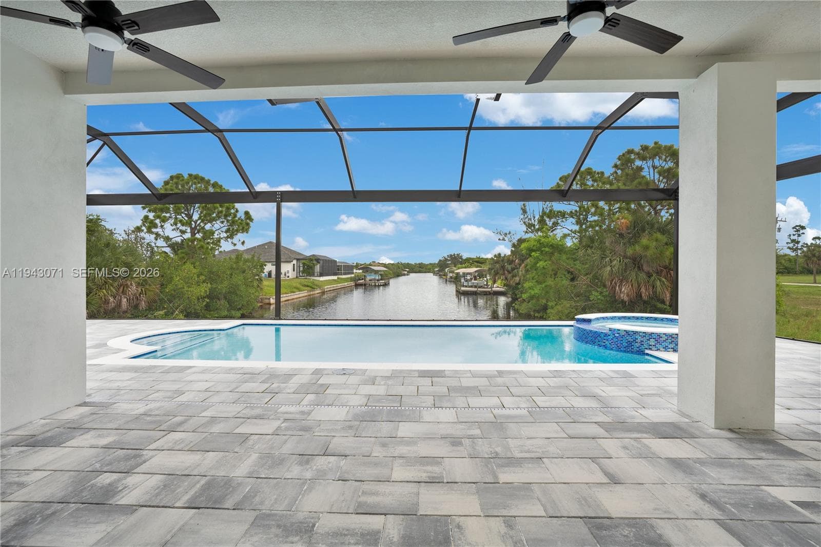 4009 W Jacaranda Pkwy, Cape Coral, FL 33993 photo 2