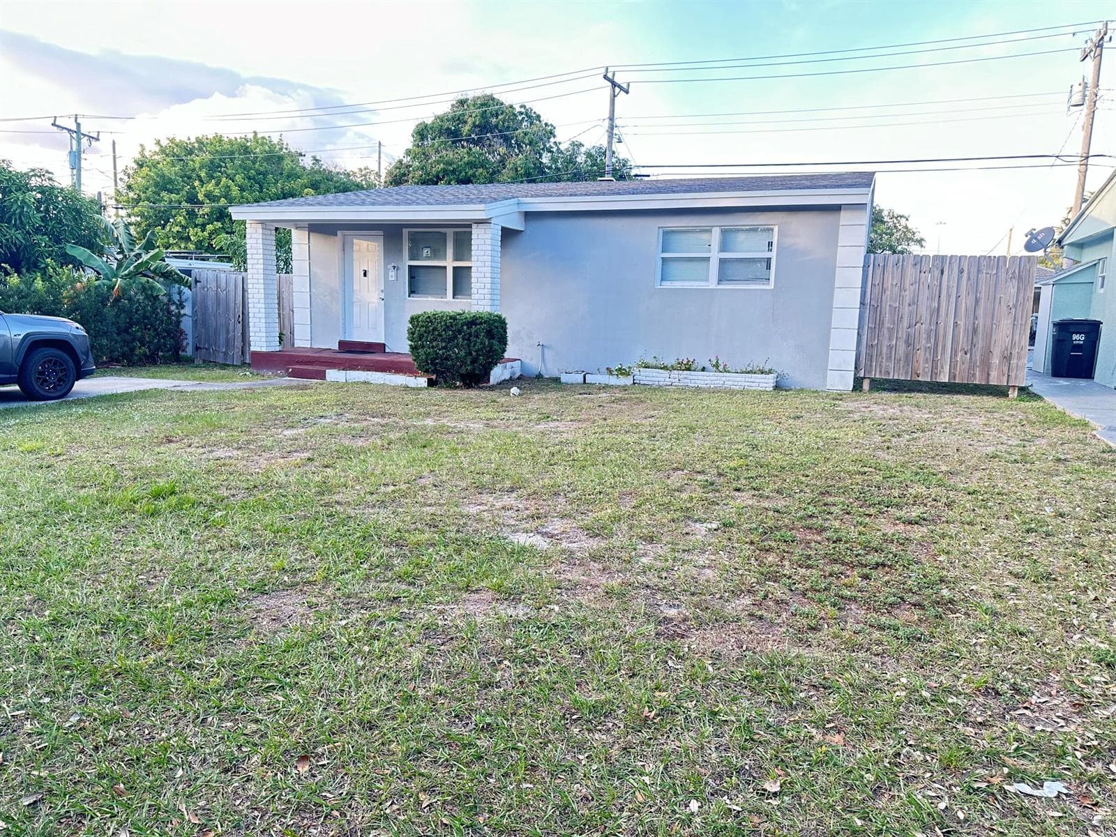 725 58th Street, West Palm Beach, FL 33407 photo 2