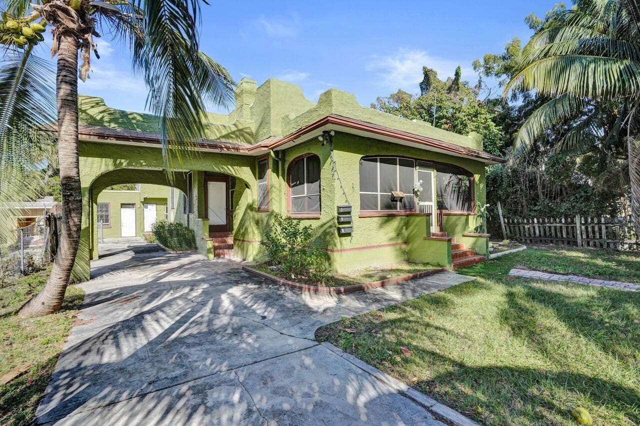 627 30th Street, West Palm Beach, FL 33407 photo 3