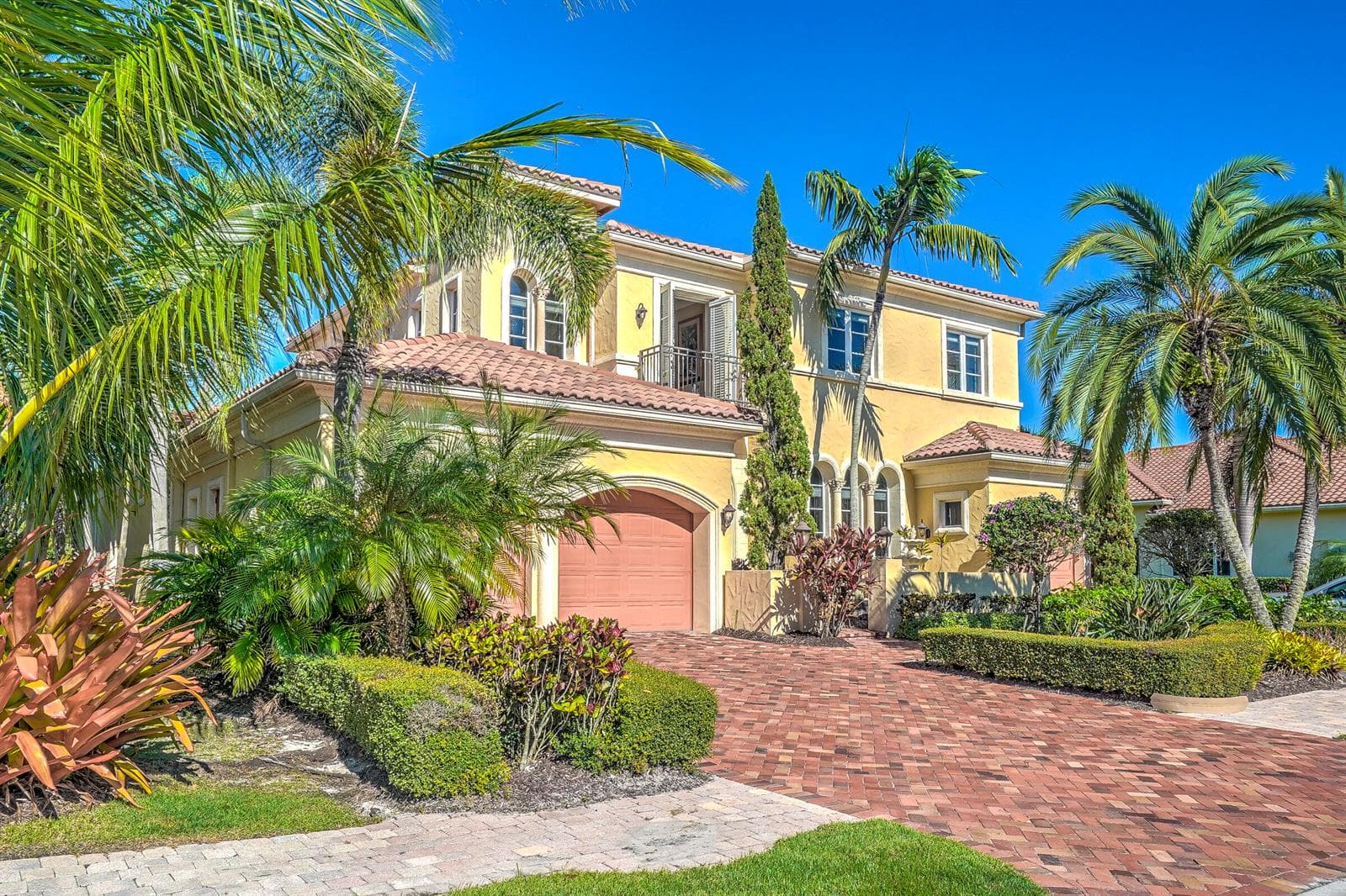 190 SE Bella Strano, Port St. Lucie, FL 34984 photo 2