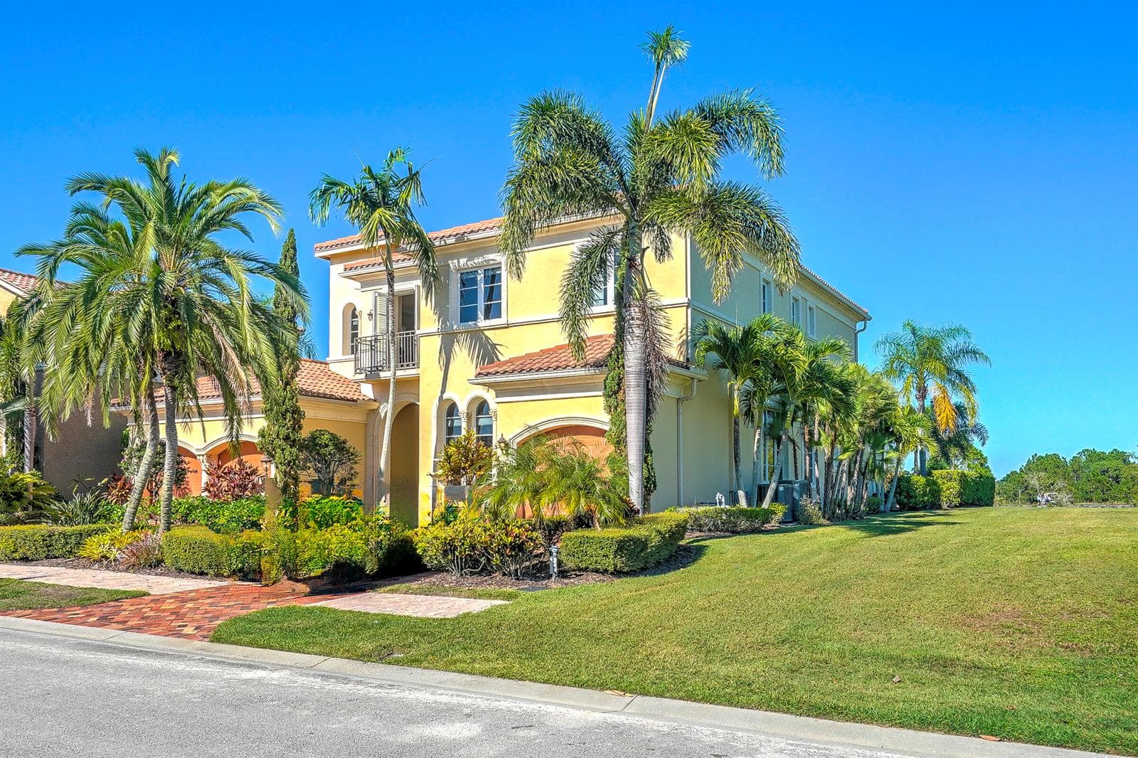 190 SE Bella Strano, Port St. Lucie, FL 34984 photo 3