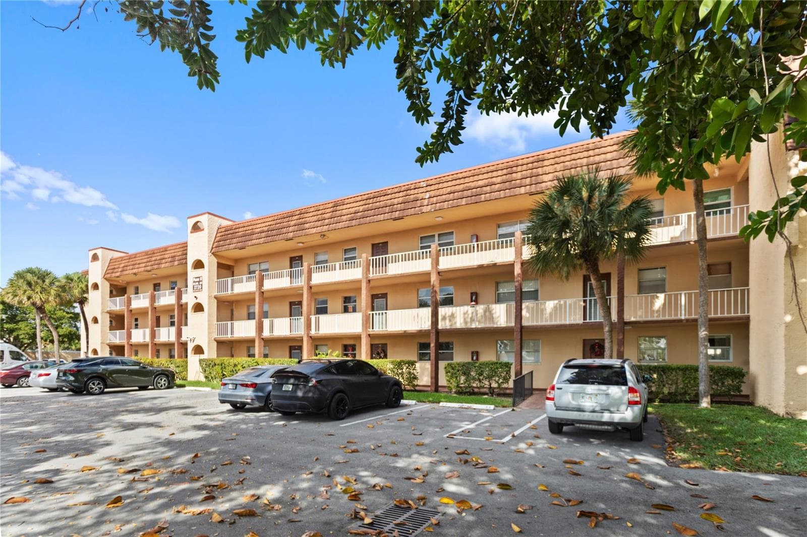 2720 N Pine Island Road # 307, Sunrise, FL 33322 photo 2