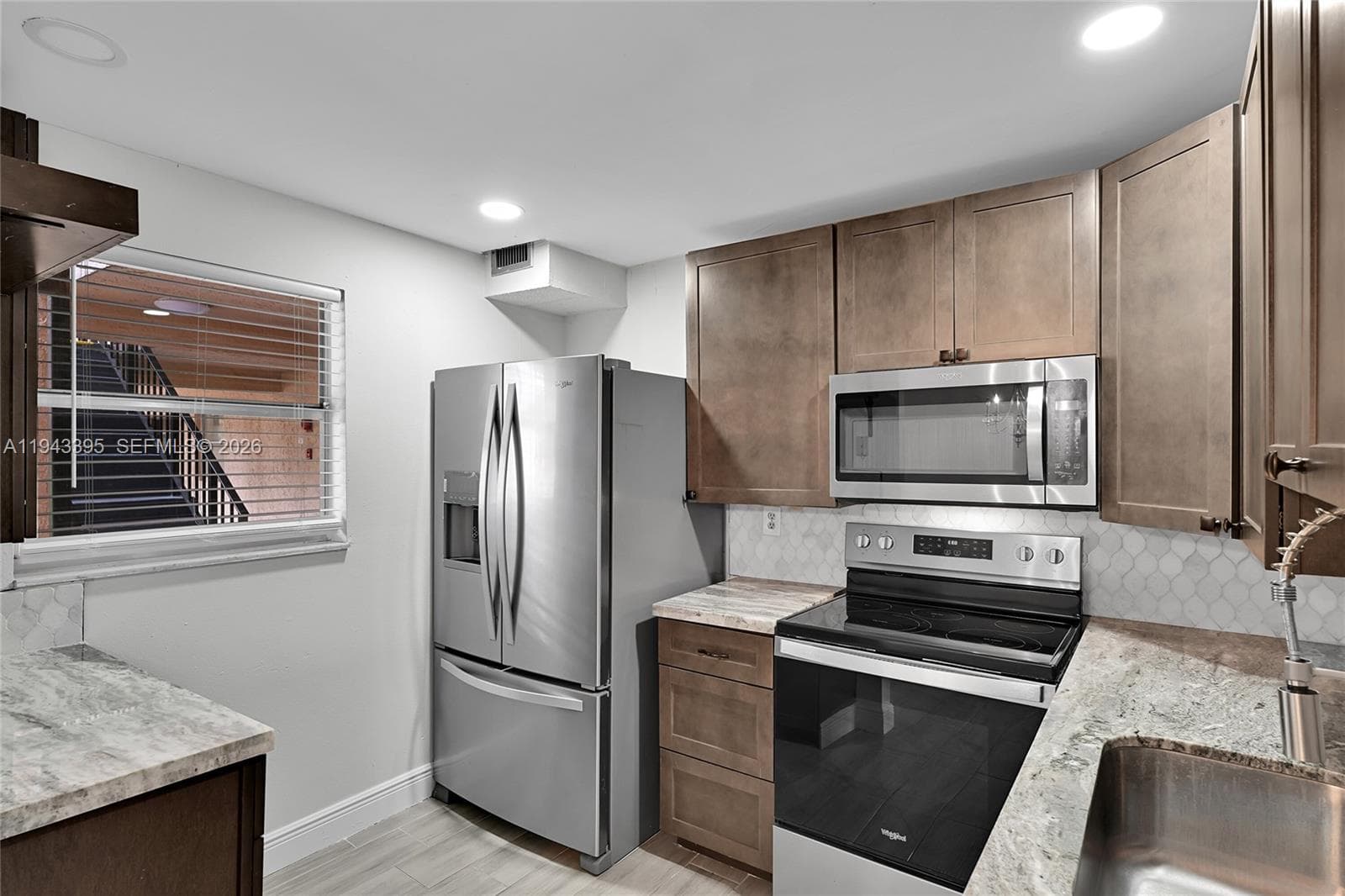 2850 Somerset Dr # 105L, Lauderdale Lakes, FL 33311 photo 3