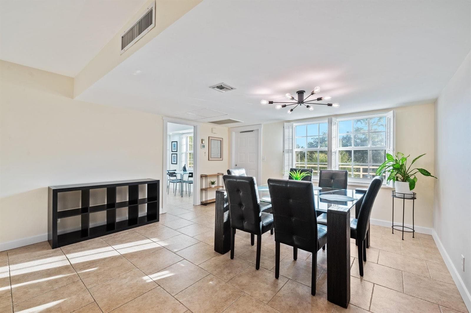 3900 Oaks Clubhouse Drive # 310, Pompano Beach, FL 33069 photo 2