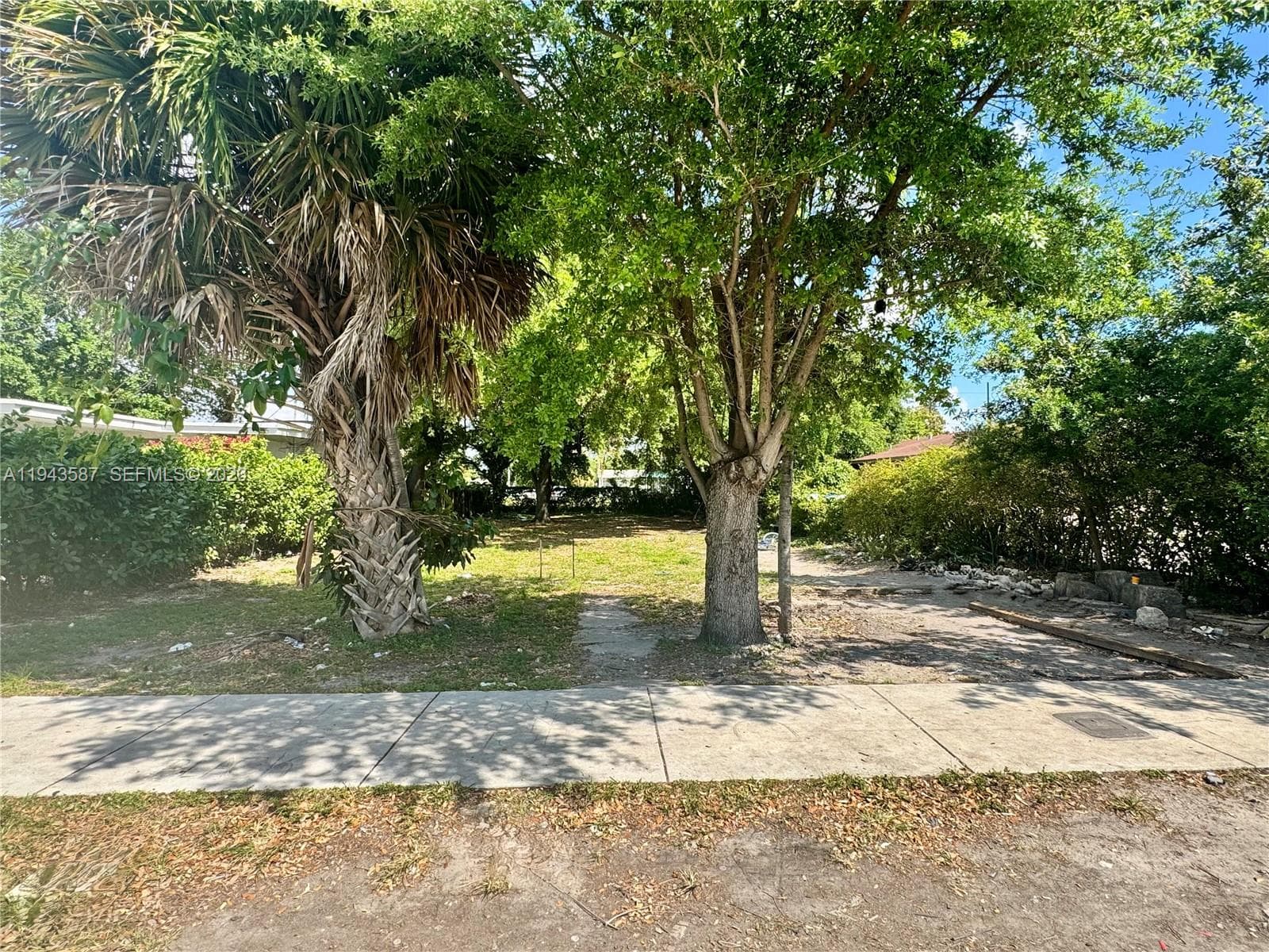629 NW 65th St, Miami, FL 33150