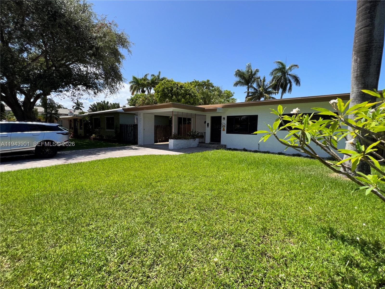 1425 Grant St, Hollywood, FL 33020 photo 2
