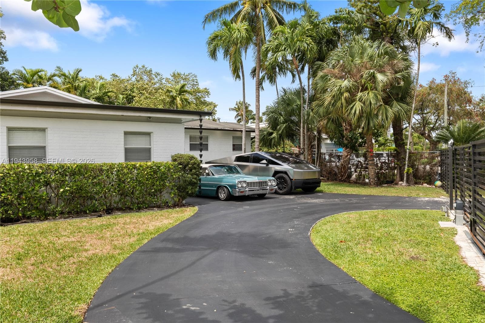 11810 W Biscayne Canal Rd, Miami, FL 33161 photo 2