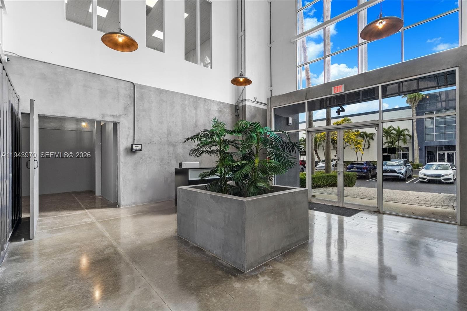 7620 NW 25th St # 4, Miami, FL 33122 photo 2