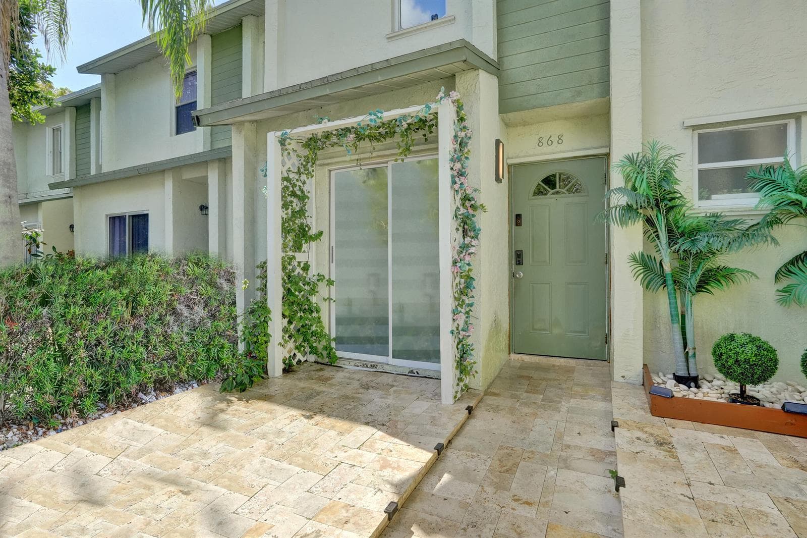 868 Crystal Lake Drive, Deerfield Beach, FL 33064 photo 3