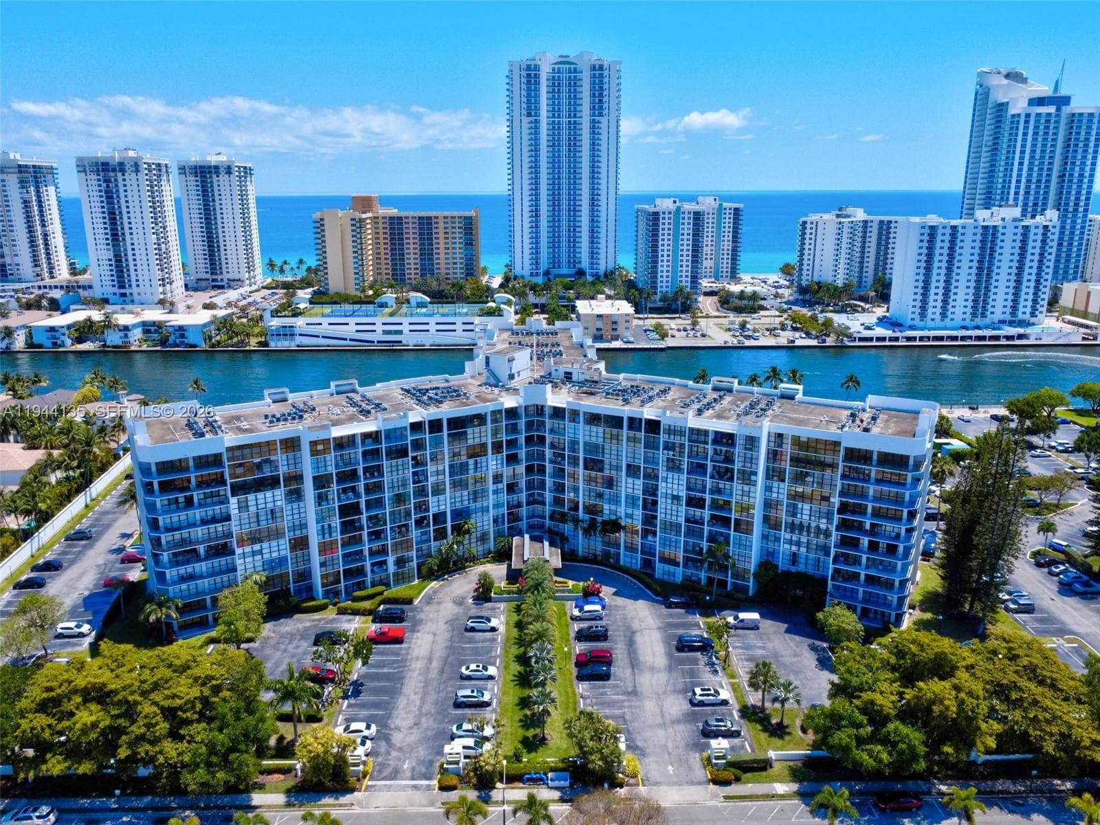 1000 Parkview Dr # 330, Hallandale Beach, FL 33009