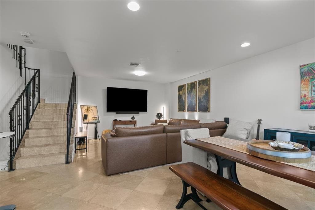 732 NE 15th Avenue, Fort Lauderdale, FL 33304 photo 5