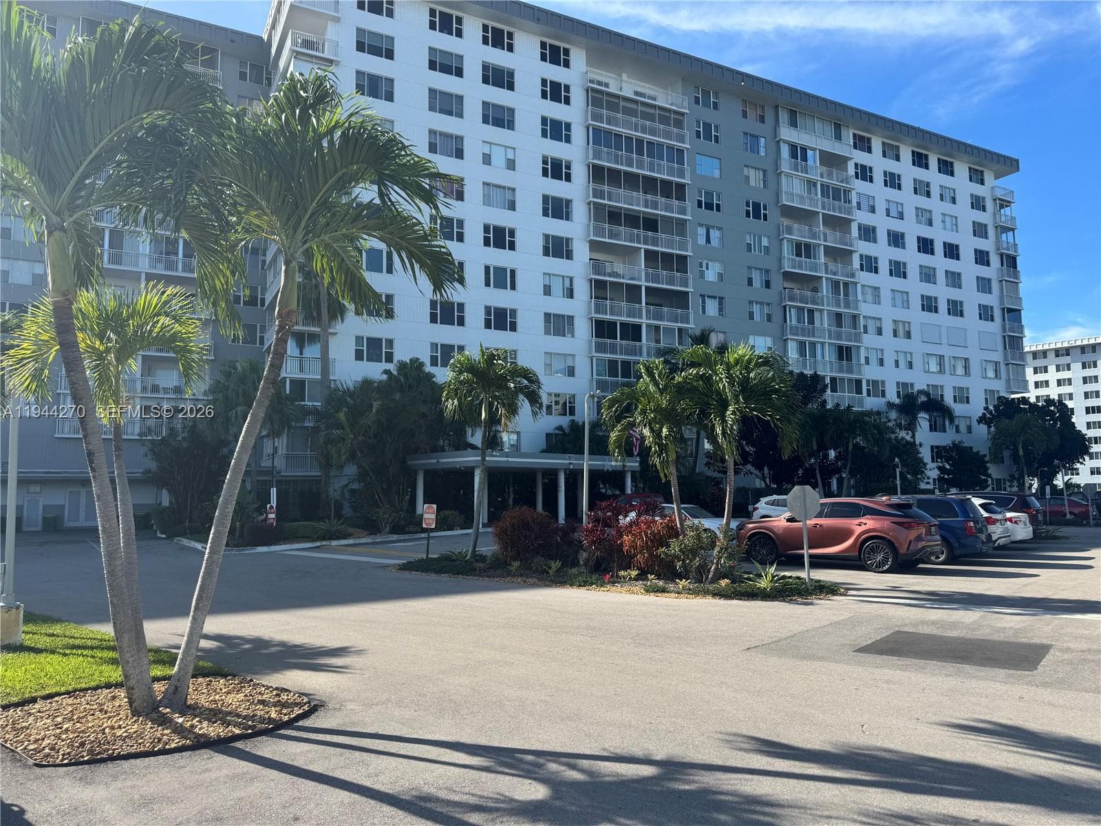 3800 Hillcrest Dr # 1222, Hollywood, FL 33021 photo 4
