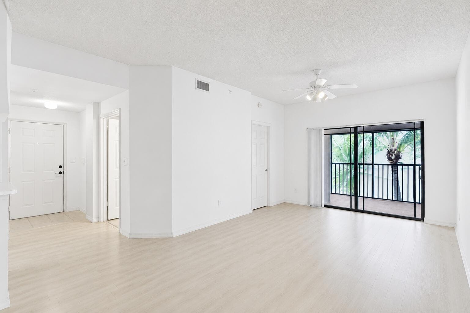 2806 Veronia Drive # 301, Palm Beach Gardens, FL 33410 photo 5