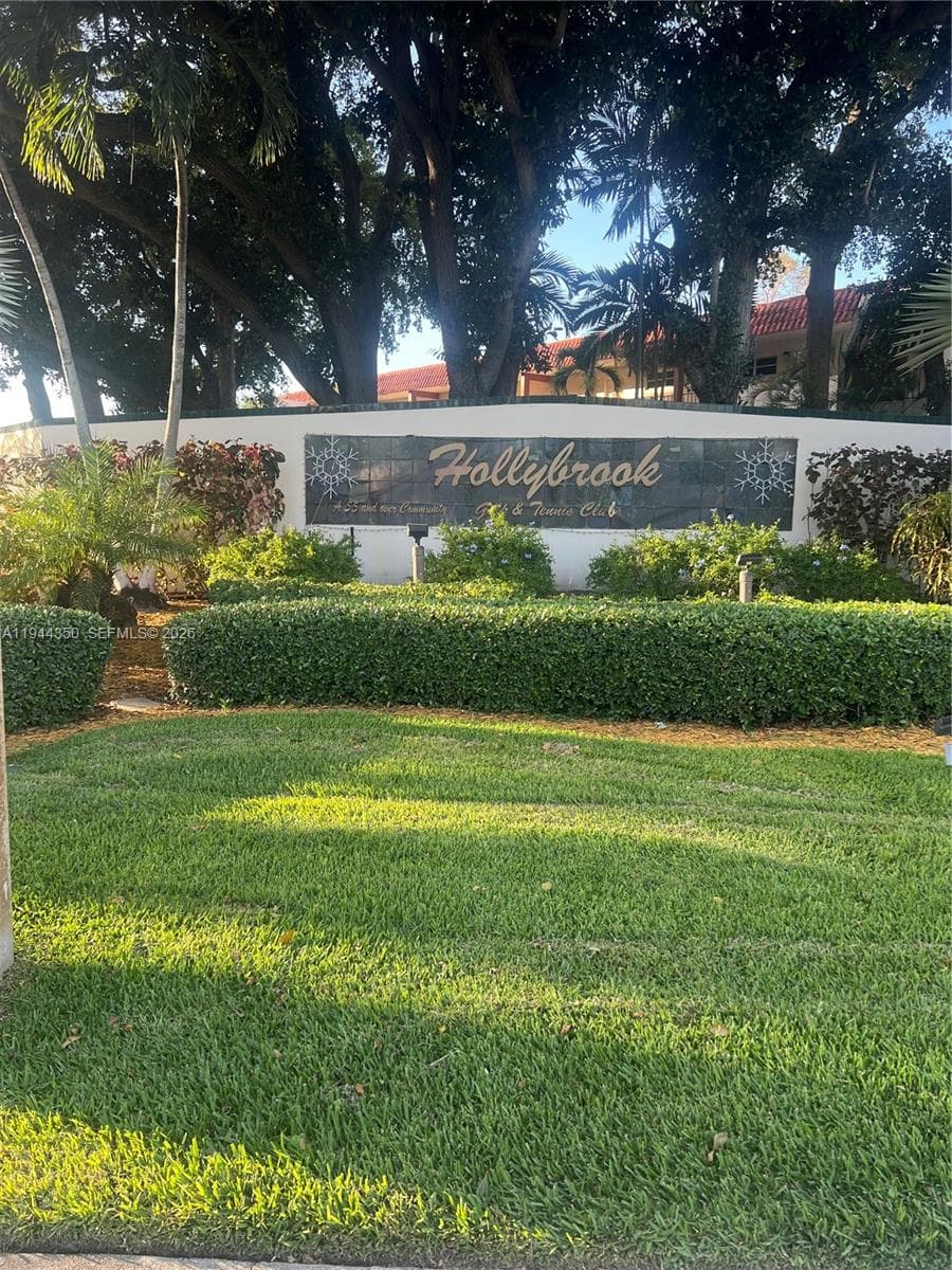 8900 Washington Blvd # 402, Pembroke Pines, FL 33025