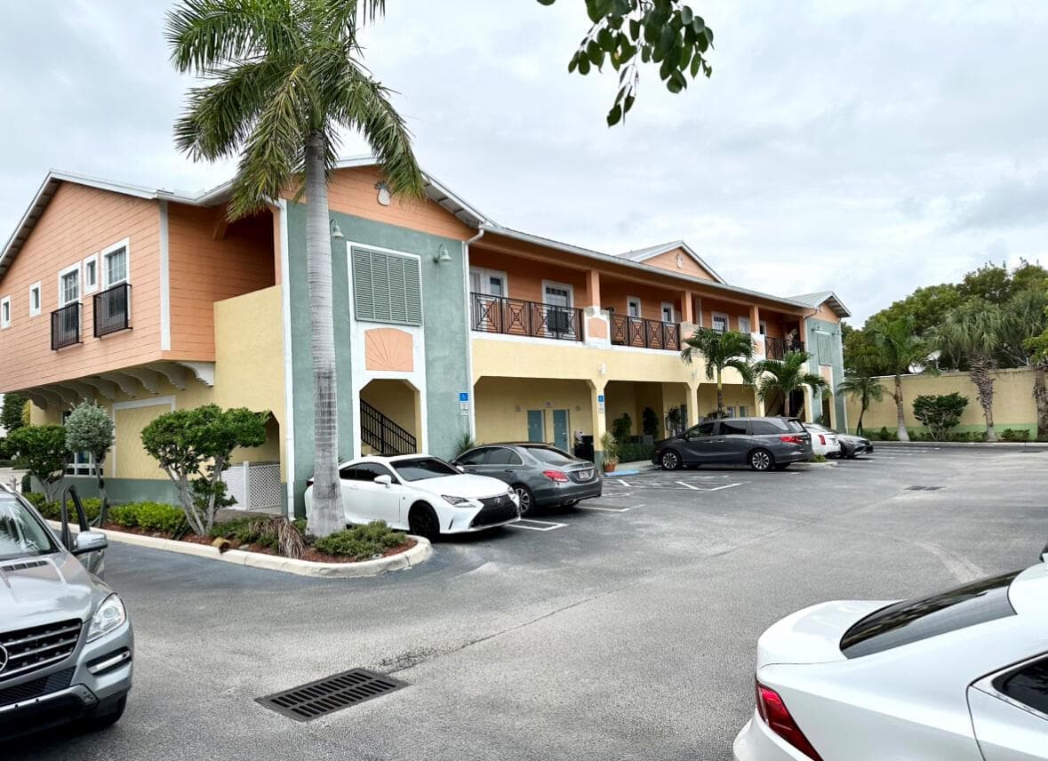 325 NE 2nd Avenue # 102, Delray Beach, FL 33444 photo 2