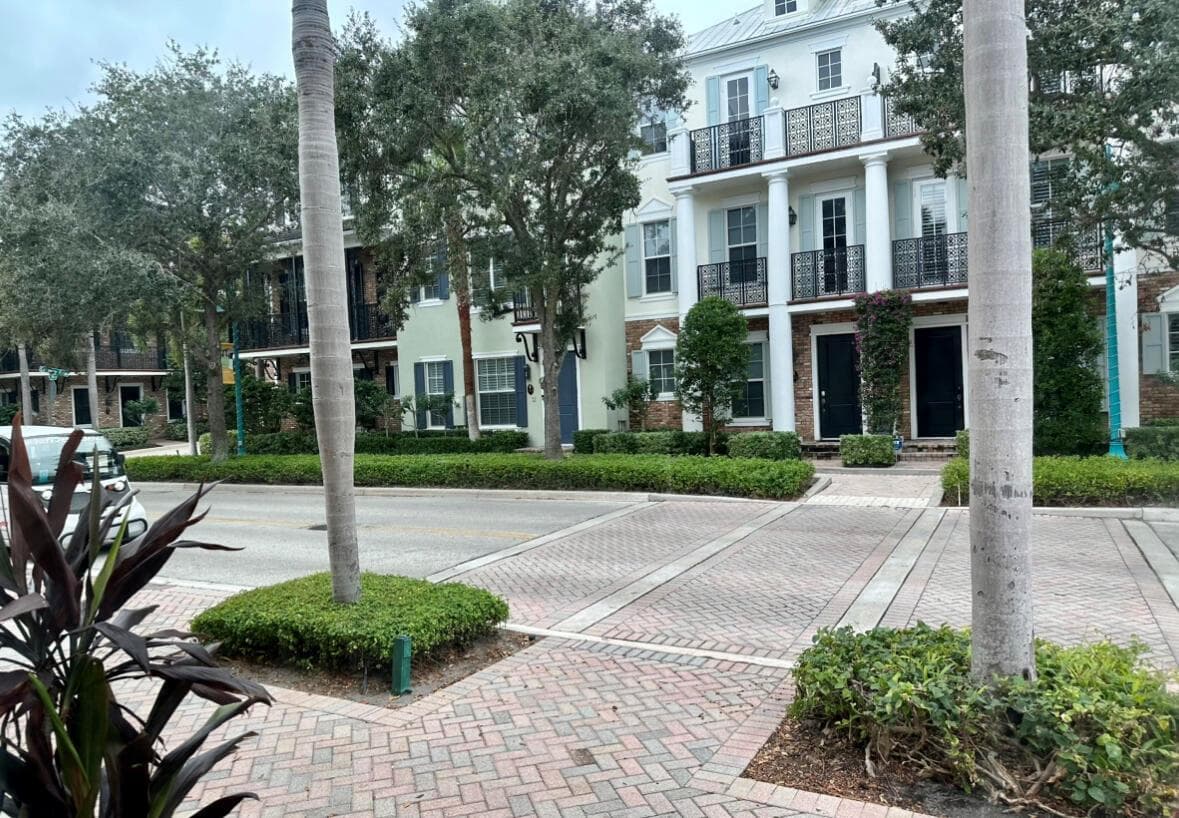 325 NE 2nd Avenue # 102, Delray Beach, FL 33444 photo 5