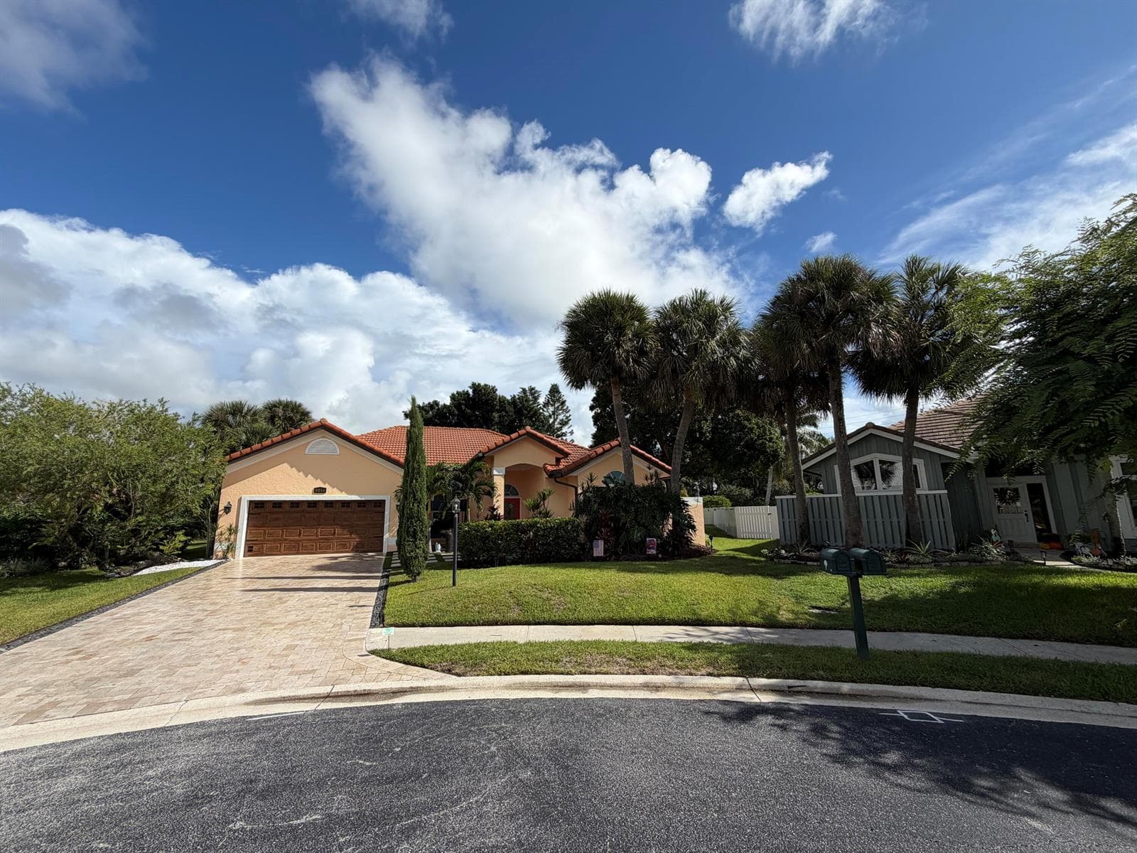 9050 Cypress Hollow Drive, Palm Beach Gardens, FL 33418 photo 3