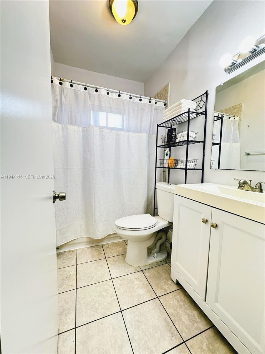 1821 NW 33rd  St, Miami, FL 33142 photo 3