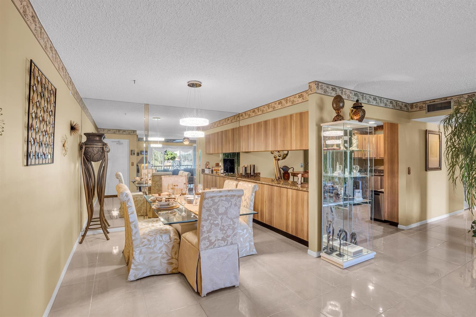 1012 Green Pine Boulevard # H2, West Palm Beach, FL 33409 photo 2