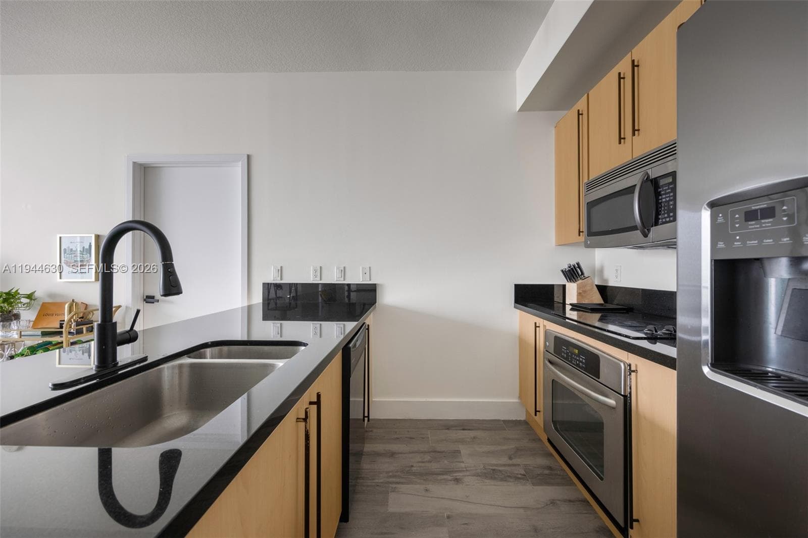 1111 SW 1st Ave # 3723-N, Miami, FL 33130 photo 4