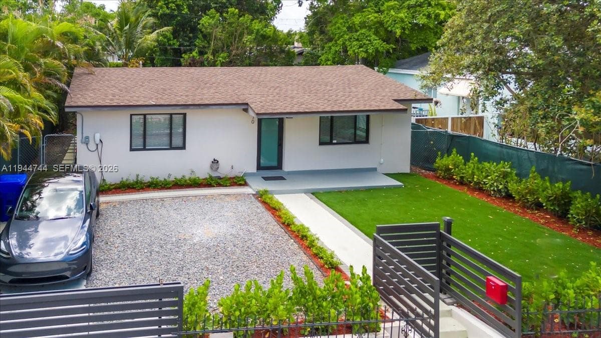 70 NW 47th Ter, Miami, FL 33127 photo 2