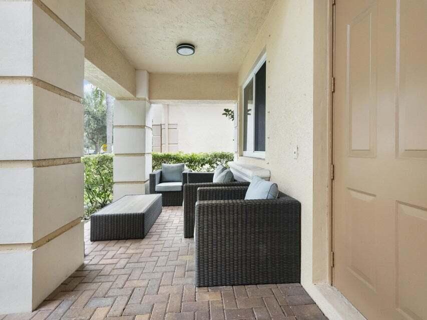 846 Gazetta Way, West Palm Beach, FL 33413 photo 4