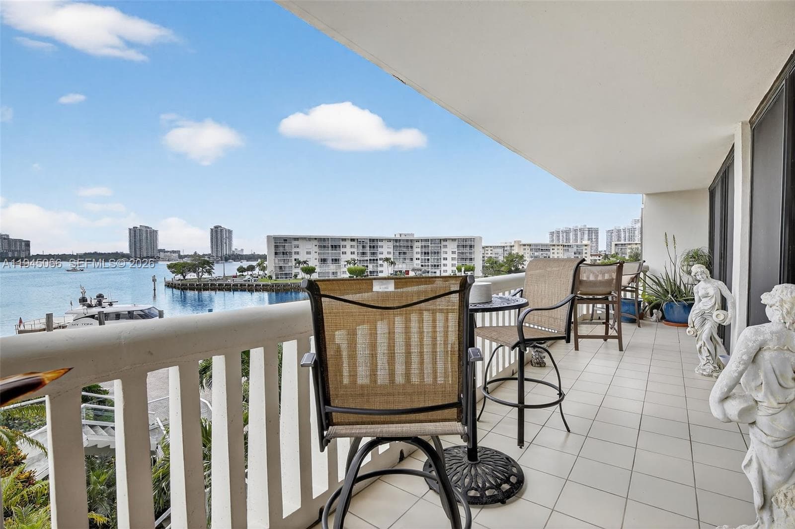 1000 Island Blvd # 312, Aventura, FL 33160 photo 4
