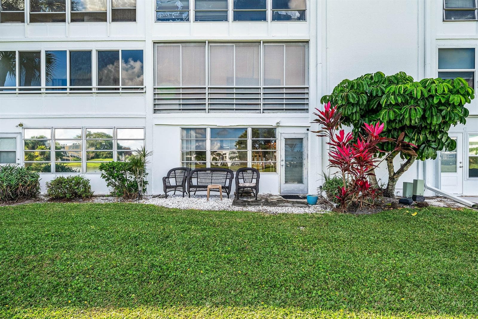 187 Wellington K, West Palm Beach, FL 33417 photo 3