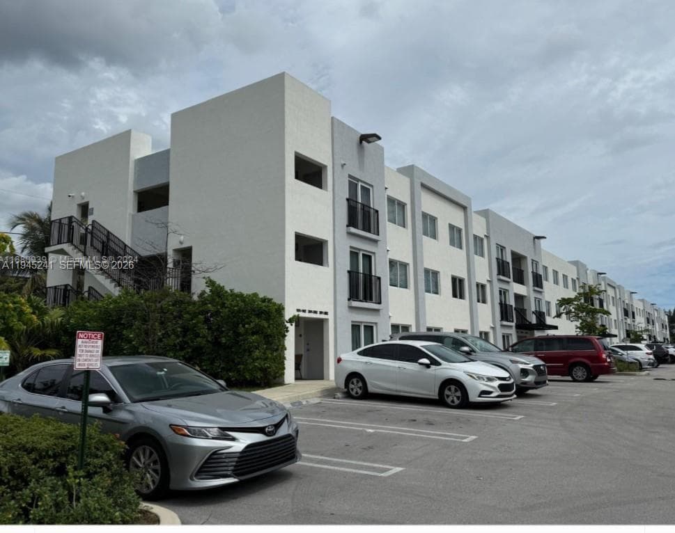 14752 NE 6th Ave # 109, Miami, FL 33161
