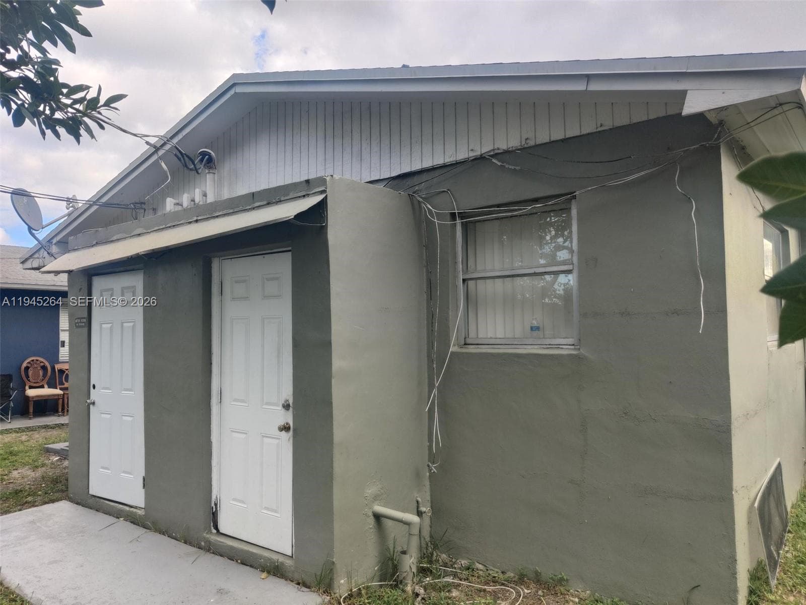 844 SW 10th St, Hallandale Beach, FL 33009 photo 5