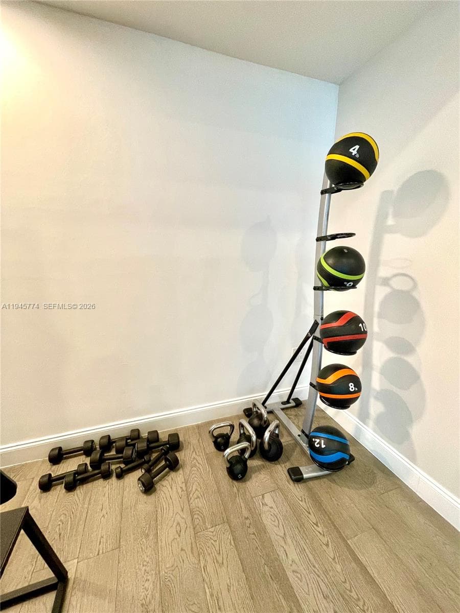 300 S Biscayne Blvd # T-1803, Miami, FL 33131 photo 3