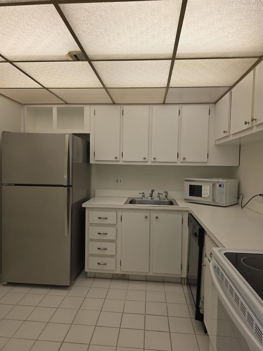 470 Executive Center Drive # 2k, West Palm Beach, FL 33401 photo 4