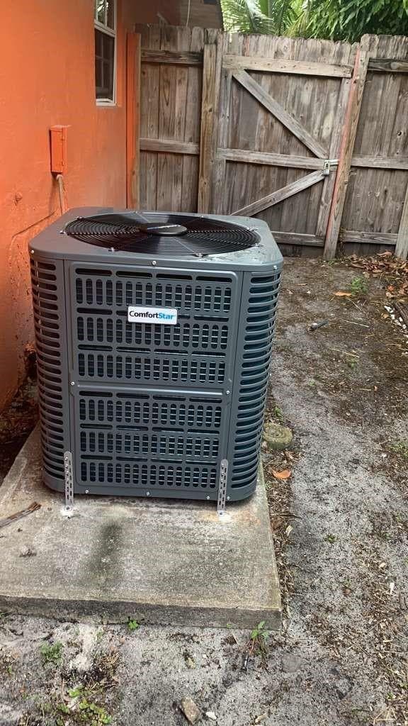 2070 NE 2nd Avenue, Pompano Beach, FL 33060 photo 3