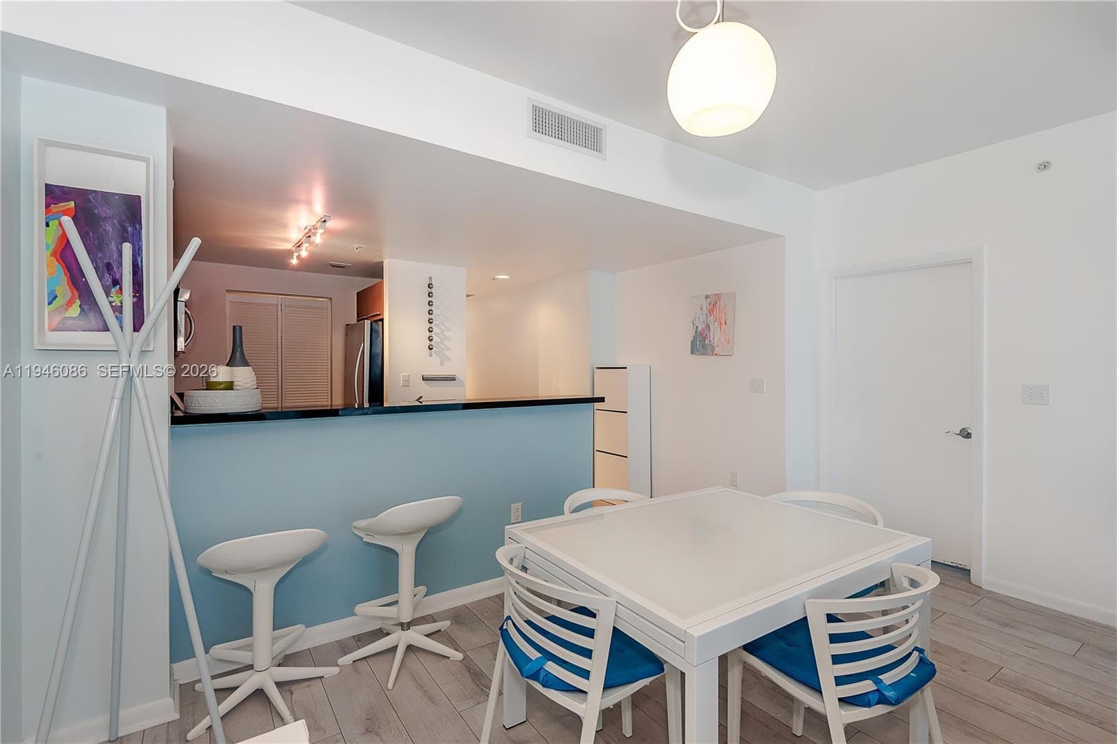 253 NE 2nd St # 907, Miami, FL 33132 photo 4