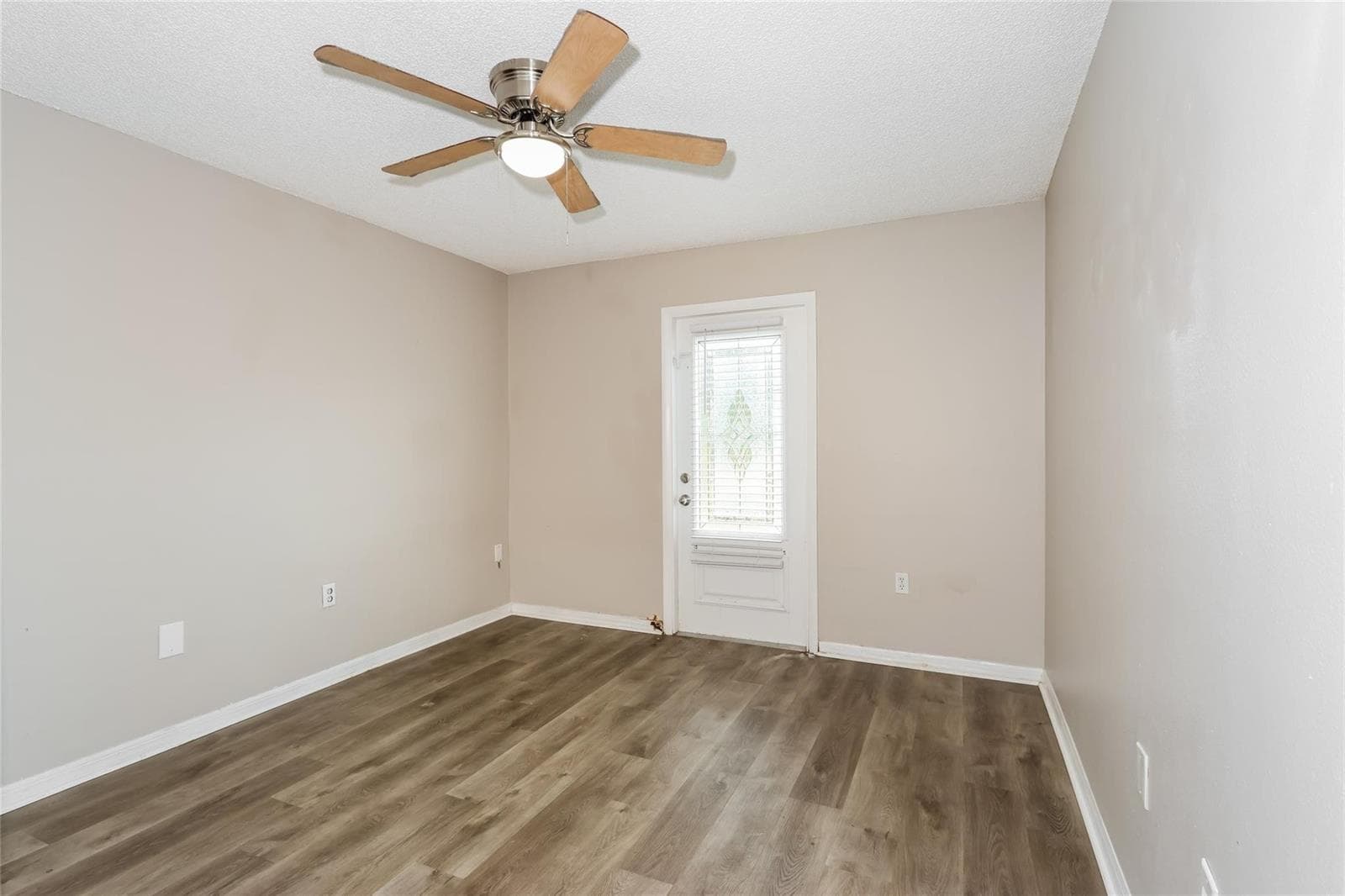 1890 4th Avenue, Vero Beach, FL 32962 photo 3