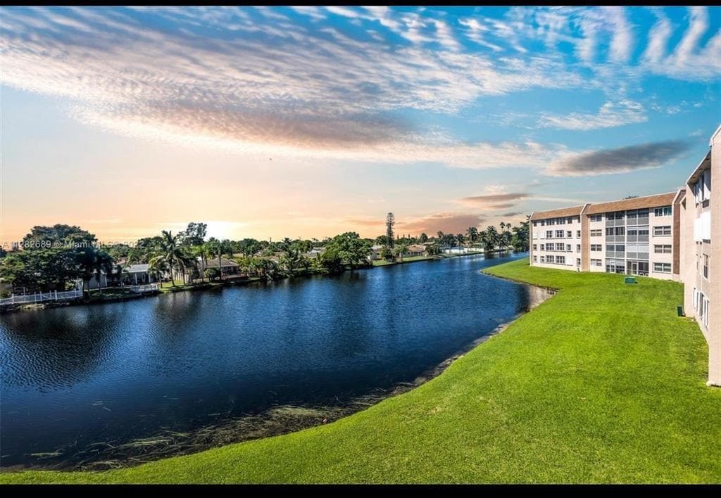 10442 Sunrise Lakes Boulevard # 312, Sunrise, FL 33322 photo 2