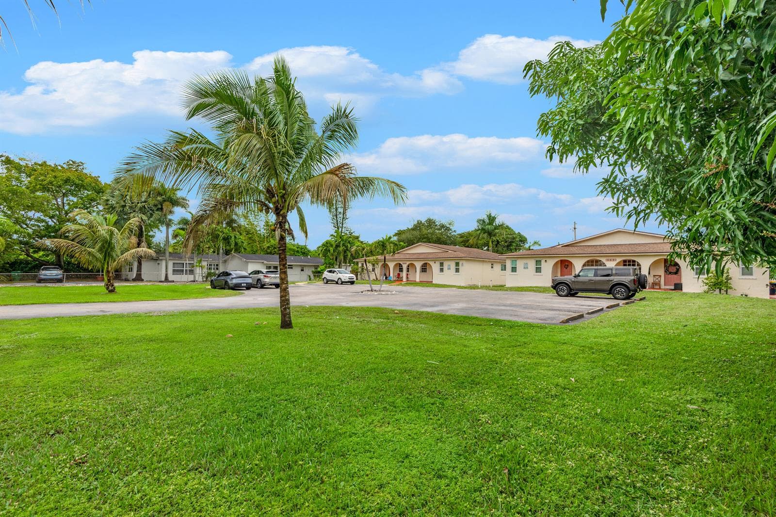 4065 SW 51st Street, Dania Beach, FL 33314 photo 4
