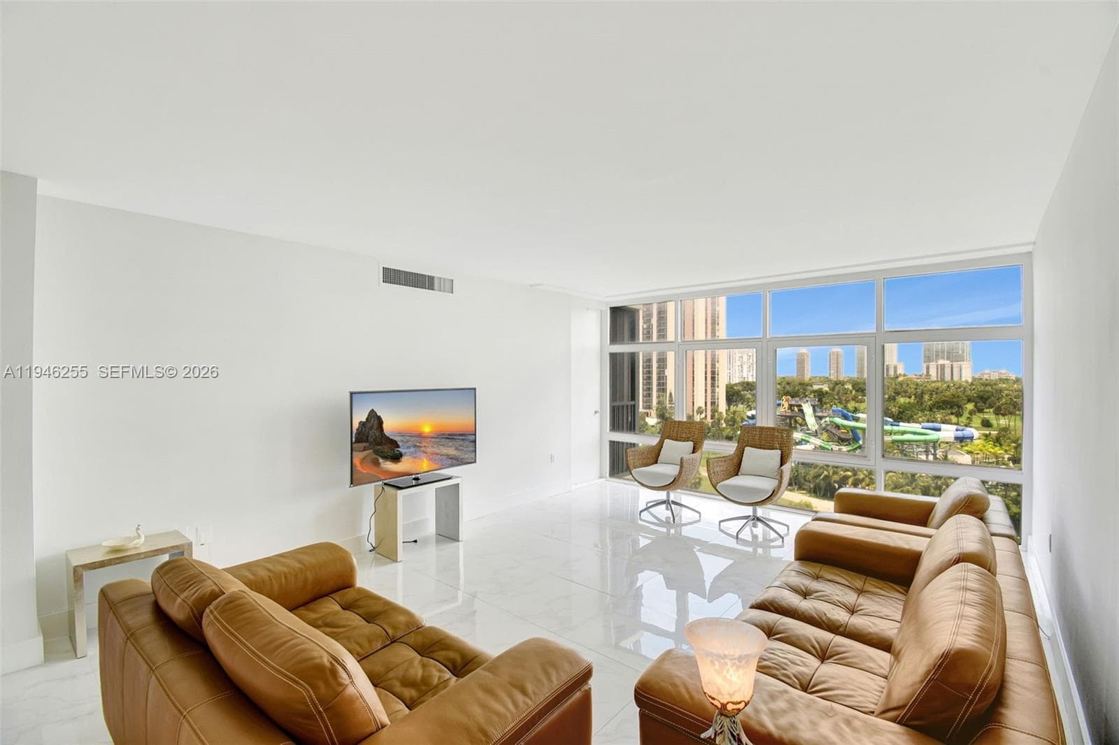 20100 W Country Club Dr # 1005, Aventura, FL 33180 photo 3