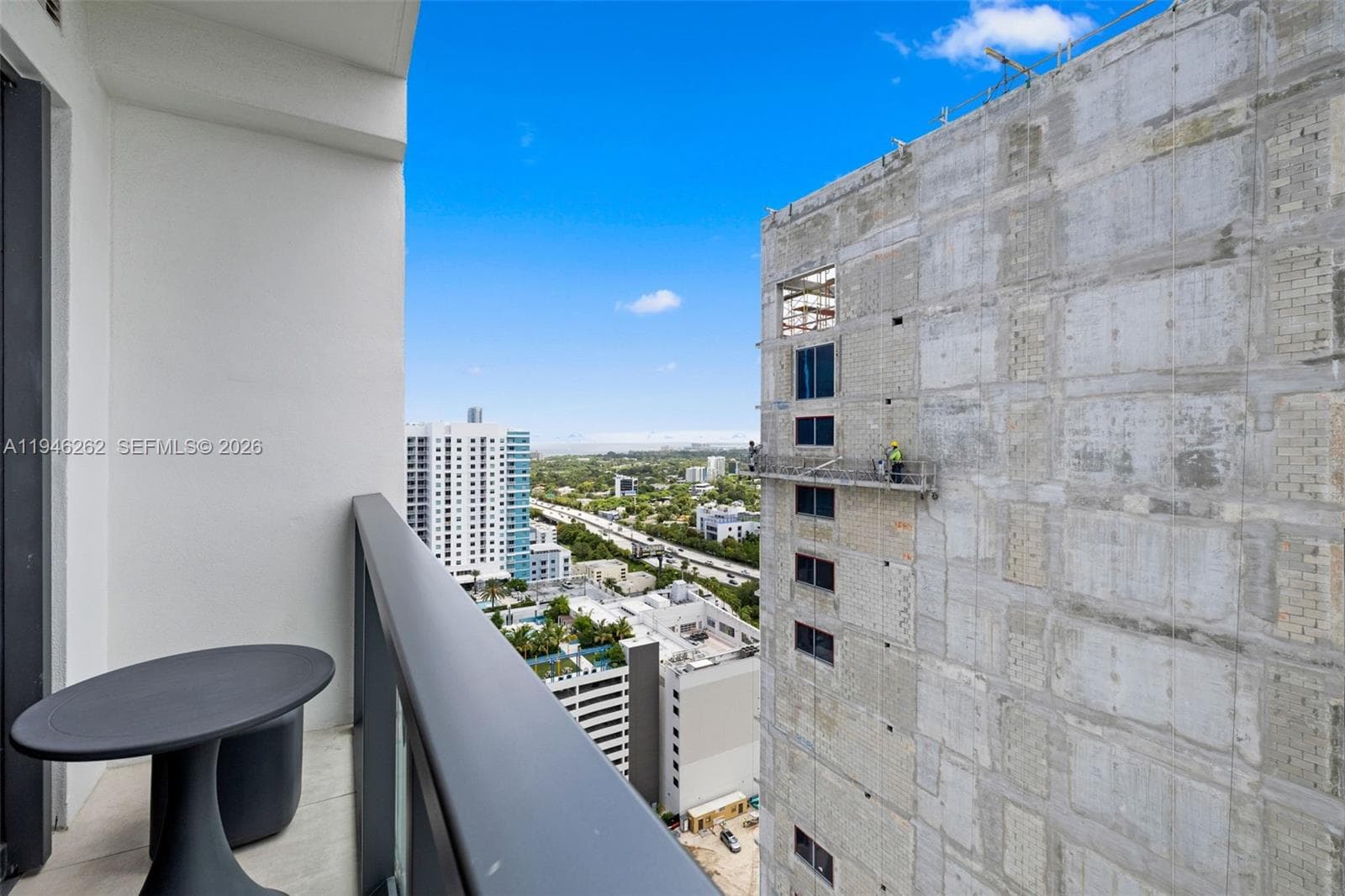 239 SW 9th St # 2303, Miami, FL 33130 photo 2