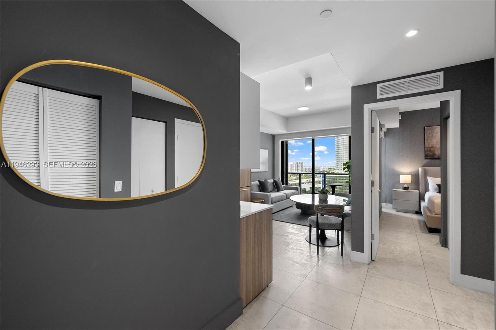 239 SW 9th St # 1604, Miami, FL 33130 photo 3