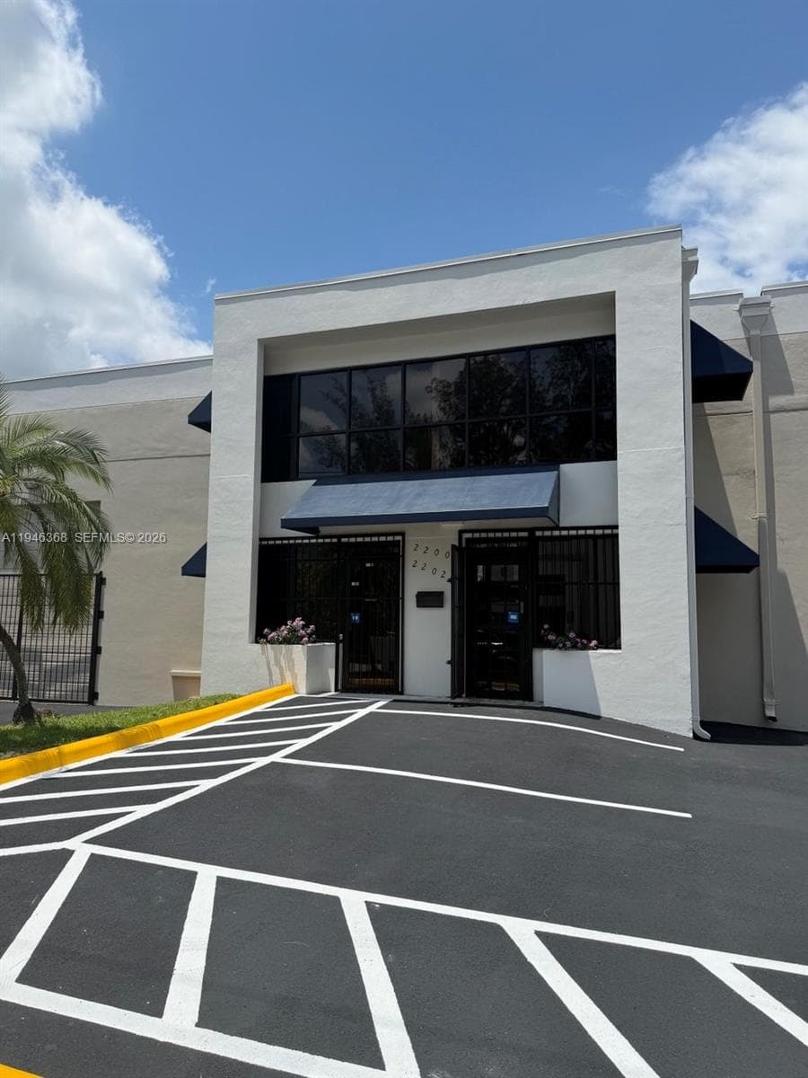 2200 NW 93rd Ave, Doral, FL 33172 photo 2